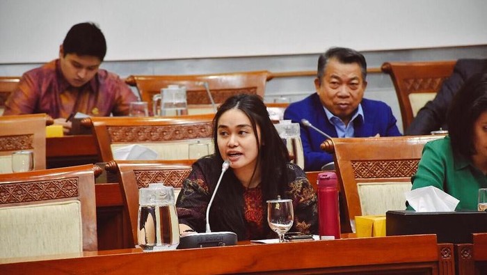 Farah Puteri Nahlia