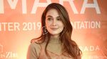 Senyum Luna Maya yang Kabarnya Dekat dengan Pria Jepang
