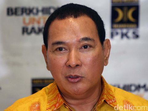 Presiden PKS Sohibul Iman dan Ketum Partai Berkarya Tommy Soeharto menggelar jumpa pers seusai melakukan pertemuan. Mereka sepakat bekerjasama di Pilkada 2020.