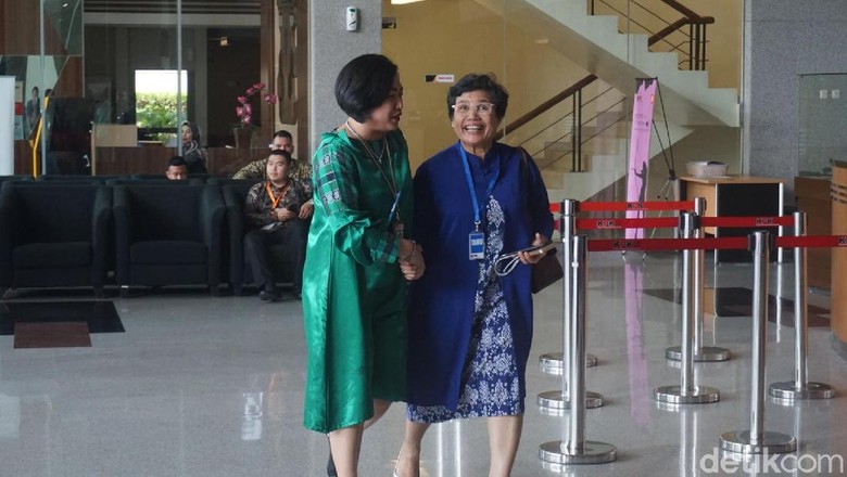 Komisioner KPK Terpilih Lili Pintauli Sambangi KPK Hari Ini Komisioner KPK Terpilih Lili Pintauli Sambangi KPK Hari Ini