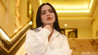 Baru-baru ini ia diberitakan memundurkan jadwal pernikahannya dari awal tahun menjadi pertengahan 2020. Pool/Noel/detikFoto.