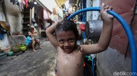Di beberapa negara di Afrika Sub-Sahara (mis. Republik Demokratik Kongo, Tanzania, Burkina Faso), tingkat kemiskinan ekstrem, bahkan setelah pengurangan yang cepat, tetap di atas 40%.