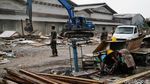 Penggusuran Berlanjut, Ekskavator Kembali Ratakan Bangunan di Sunter