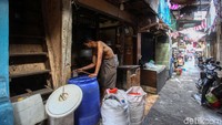 Berdasarkan data bank dunia, ternyata Indonesia masuk dalam jajaran 15 negara yang mampu memerangi kemiskinan ekstrem selama periode 2000-2015 dari total 114 negara.