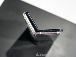 Penampakan Galaxy W20 5G yang Bikin Kesengsem