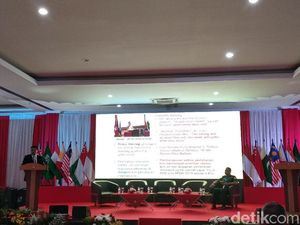Kunjungi Unhan Saat Pertama Jabat Menhan, Prabowo Ingin SDM Kuat