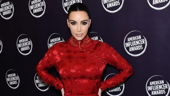 HOLLYWOOD, CALIFORNIA - NOVEMBER 18: Kim Kardashian attends the 2nd Annual American Influencer Awards at Dolby Theatre on November 18, 2019 in Hollywood, California. (Photo by Presley Ann/Getty Images for American Influencer Awards )