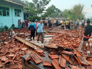 DPR Sebut Indonesia Darurat Gedung Sekolah Rusak