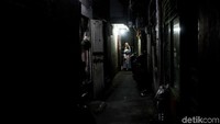 Permukiman yang biasa disebut Kampung Venus ini berada di Kecamatan Tambora, Jakarta Barat.  