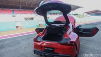 Sportcar legendaris Toyota ini dibanderol dengan harga Rp 1,995 miliar per unit (OTR DKI Jakarta).