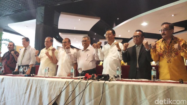 Pemuda Pancasila-FKPPI-SOKSI Deklarasi Dukung Bamsoet Maju Caketum Golkar Pemuda Pancasila-FKPPI-SOKSI Deklarasi Dukung Bamsoet Maju Caketum Golkar