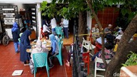 Posyandu untuk lansia tersebut telah berdiri sejak tahun 1992. Posyandu ini merupakan program pokok di puskesmas lansia untuk meningkatkan kualitas kesehatan para anggotanya yang telah berusia senja.