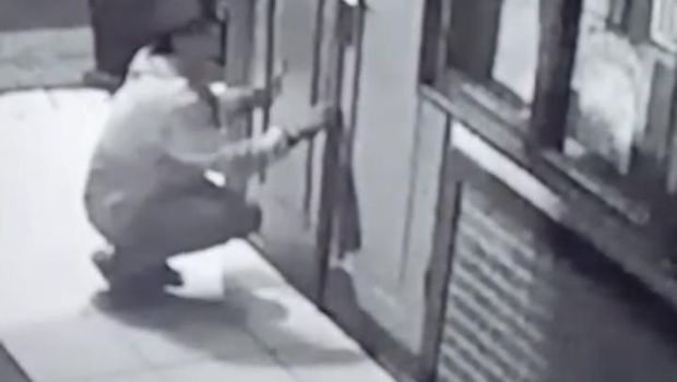 Zonk! Bobol Sekolah di Cimahi Maling Hanya Dapat Minyak Telon-Recehan