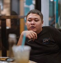 Artis muda meninggal karena serangan jantung