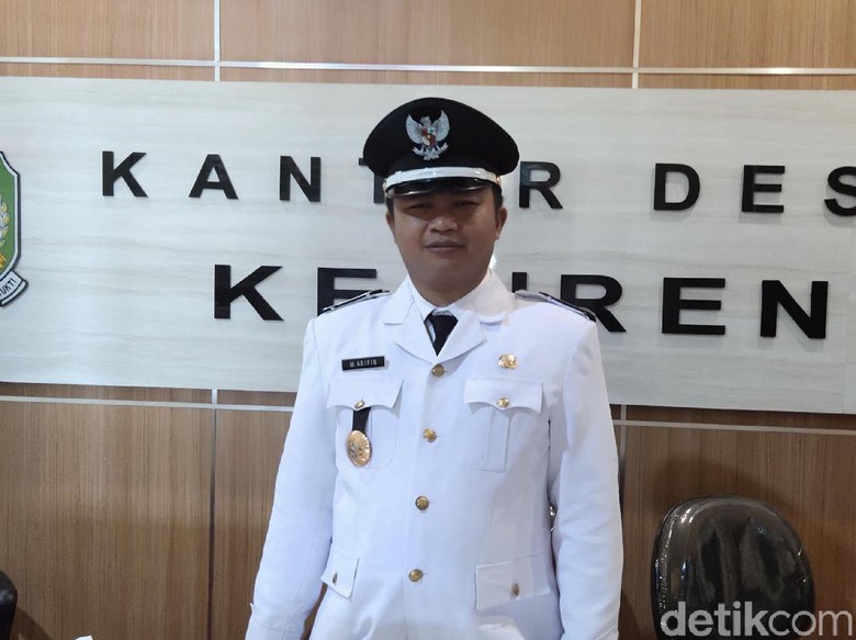 Mantan Petugas Kebersihan Desa di Banyuwangi Dilantik Jadi Kades Mantan Petugas Kebersihan Desa di Banyuwangi Dilantik Jadi Kades