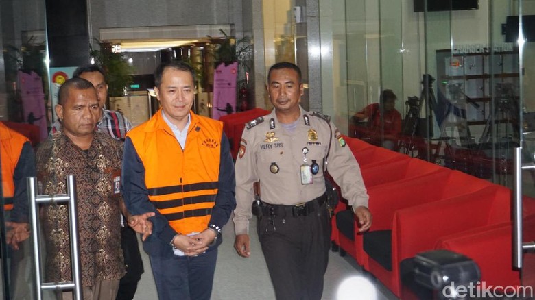 KPK Tahan Eks Presdir Lippo Cikarang Tersangka Kasus Proyek Meikarta KPK Tahan Eks Presdir Lippo Cikarang Tersangka Kasus Proyek Meikarta
