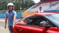 Atlet bulutangkis Marcus Gideon menjadi salah satu pembeli Toyota GR Supra di Indonesia.