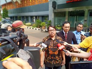 Dilaporkan soal Meme Joker Anies, Ade Armando Curigai Pertemuan Fahira-HRS