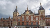 Negeri kincir angin juga menjadi salah satu tempat liburan yang tak lagi tenang. Belanda kini mengalihkan turis-turisnya ke kota-kota lain selain Amsterdam. (iStock)