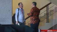 Toto pernah menjalani pemeriksaan di KPK Pada 8 Agustus lalu. Setelah diperiksa, Toto tak langsung ditahan.