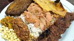 Lupakan Diet, Pagi Ini Paling Mantap Jajan Sego Meduro