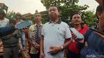Puing-puing Aula SMKN 1 Miri Sragen yang Ambruk Diterjang Angin