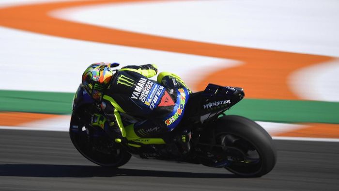 Valentino Rossi finis kesembilan di hari pertama tes MotoGP Valencia. (Foto: Mirco Lazzari gp/Getty Images) Valentino Rossi finis kesembilan di hari pertama tes MotoGP Valencia. (Foto: Mirco Lazzari gp/Getty Images)