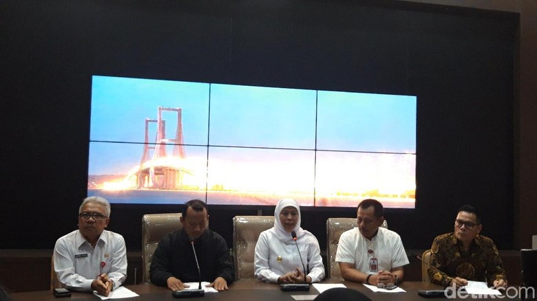 Dilaporkan 2.000 Pekerja Perusahaan Rokok di Jatim di-PHK Tahun Depan Dilaporkan 2.000 Pekerja Perusahaan Rokok di Jatim di-PHK Tahun Depan