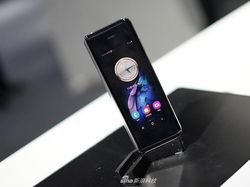 Penampakan Galaxy W20 5G yang Bikin Kesengsem