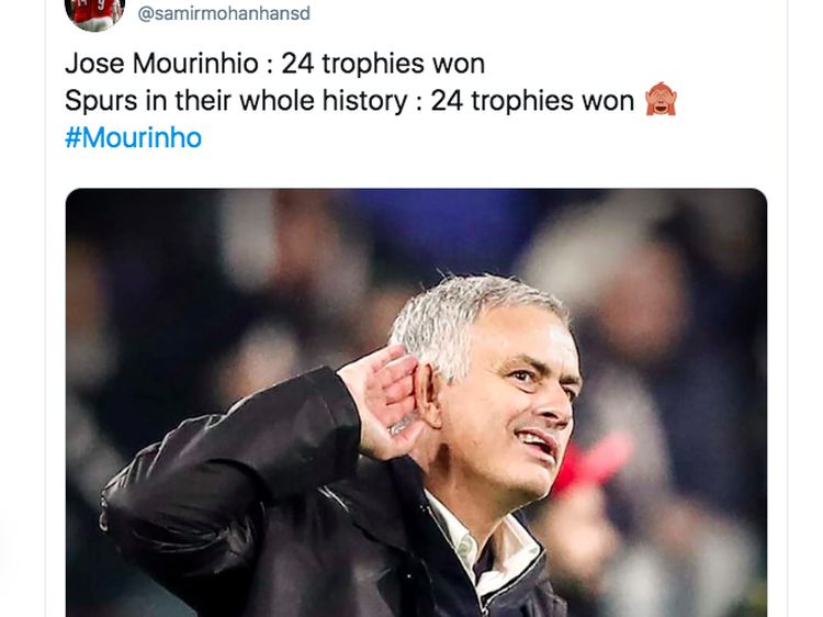 Mourinho Latih Tottenham Hebohkan Internet