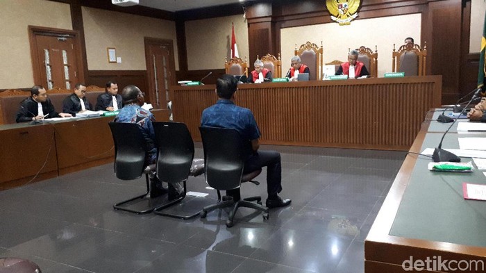 Mantan Kadis Pekerjaan Umum (PU) Provinsi Papua, Mikael Kambuaya