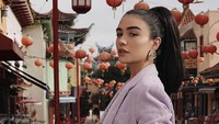 Ana Beatriz Boaretto disebut memiliki wajah yang mirip Kylie Jenner. Foto: Dok. Instagram/anaboaretto