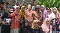 Sejumlah pejabat Forkopimda Surabaya juga mendatangi kediaman Wali Kota Tri Rismaharini. Mereka menyampaikan ucapan selamat kepada Risma yang ulang tahun ke-58.