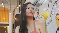 Valeria Stahl K dikabarkan tengah dekat dengan Adipati Dolken. Dok. Instagram/valeriastahlk