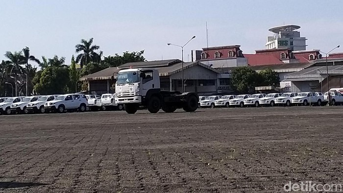 PT Jasa Marga (Persero) bersama Isuzu Astra Motor Indonesia menggelar sosialisasi dan edukasi Budaya Tertib Lalu Lintas kepada Pengguna Jalan Tol terhadap 40 pengemudi truk. Acara ini digelar di Isuzu Training Center Harapan Indah Bekasi, Jawa Barat, Selasa (19/11/2019).