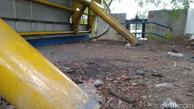 Halte di Daan Mogot Memendek 'Dimakan' Proyek Trotoar, Kini Dicabut