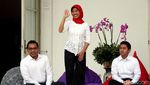 Momen Jokowi Kenalkan 7 Staf Khusus Baru dari Kalangan Milenial