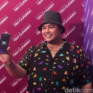Ivan Gunawan Rilis Aplikasi Permainan Fashion Pertama di Indonesia Ivan Gunawan Rilis Aplikasi Permainan Fashion Pertama di Indonesia