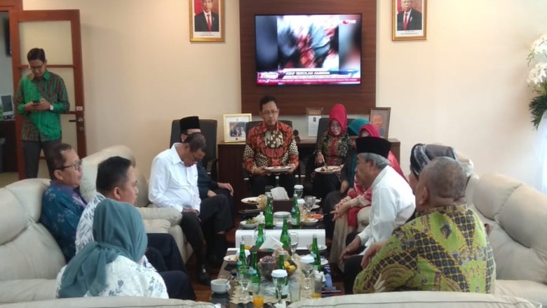 Syukuran Arsul Sani Jadi Wakil Ketua MPR, PPP: Sangat Membanggakan Syukuran Arsul Sani Jadi Wakil Ketua MPR, PPP: Sangat Membanggakan