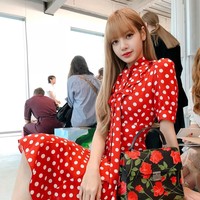 Selain Celine, Lisa Blackpink juga pernah diundang ke acara Michael Kors. Foto: Instagram @lalalalisa_m