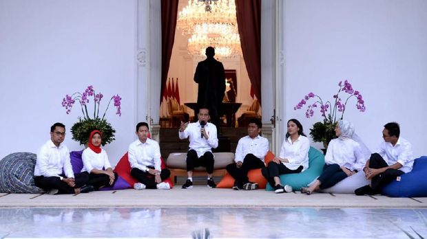 Segudang Prestasi Ayu Kartika Dewi, Stafsus Milenial Jokowi 