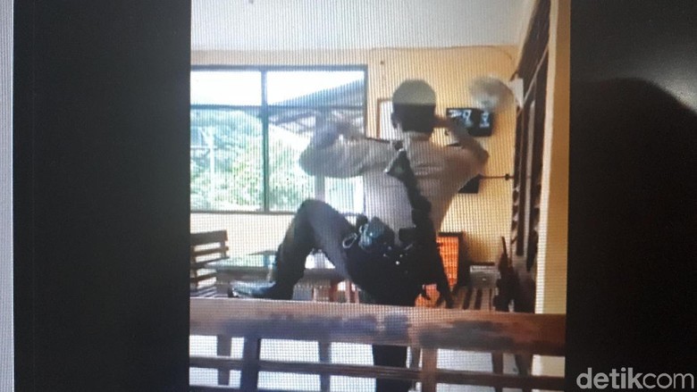Polda DIY Lacak Polisi Bersenjata yang Menari Jawa, GKR Hayu Justru Khawatir Polda DIY Lacak Polisi Bersenjata yang Menari Jawa, GKR Hayu Justru Khawatir