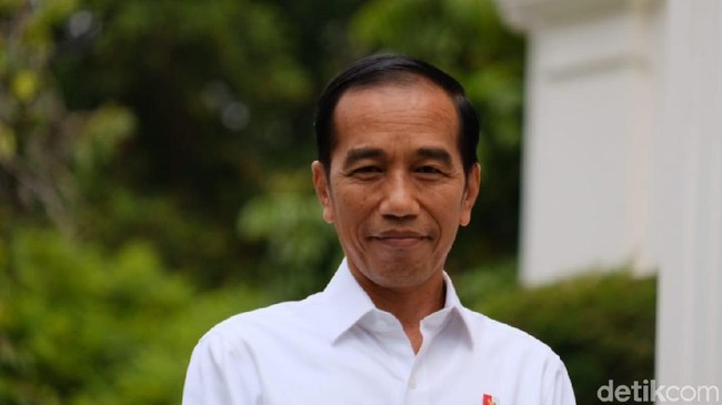Jokowi Minta Maaf Pejabat Eselon III dan IV Diganti Robot