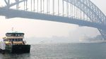 Sydney Opera House Menghilang Ketutup Kabut Asap