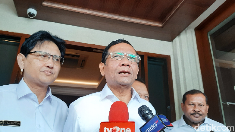 Mahfud Md Nilai Tak Perlu Pengamanan Khusus saat Reuni 212: Sudah Ada SOP Mahfud Md Nilai Tak Perlu Pengamanan Khusus saat Reuni 212: Sudah Ada SOP