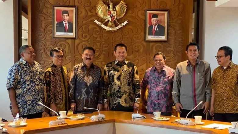 MPR Gandeng PWI Sosialisasikan Wacana Amandemen UUD 1945 MPR Gandeng PWI Sosialisasikan Wacana Amandemen UUD 1945