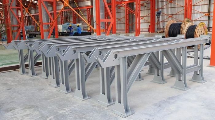 Intip Pabrik Baja Baru RI untuk Genjot Infrastuktur Indonesia punya pabrik baru pengolahan baja untuk menggenjot infrastruktur. Lokasinya di Cikande, Banten.