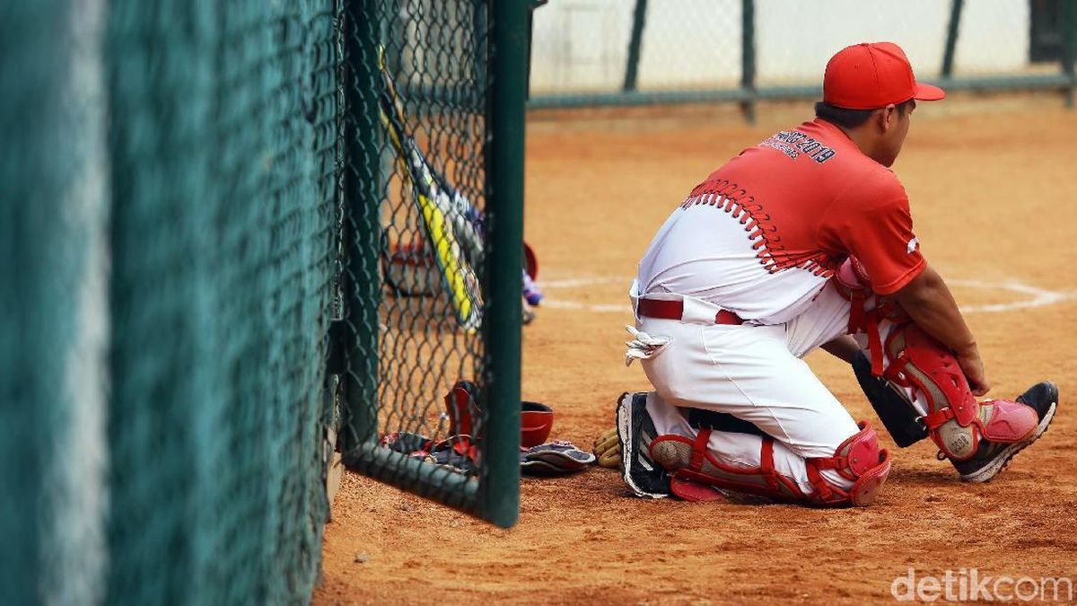 Baseballer - Baseballer telah menambah foto baru