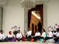 Deretan Stafsus Milenial Jokowi Bergaji Rp 51 Juta