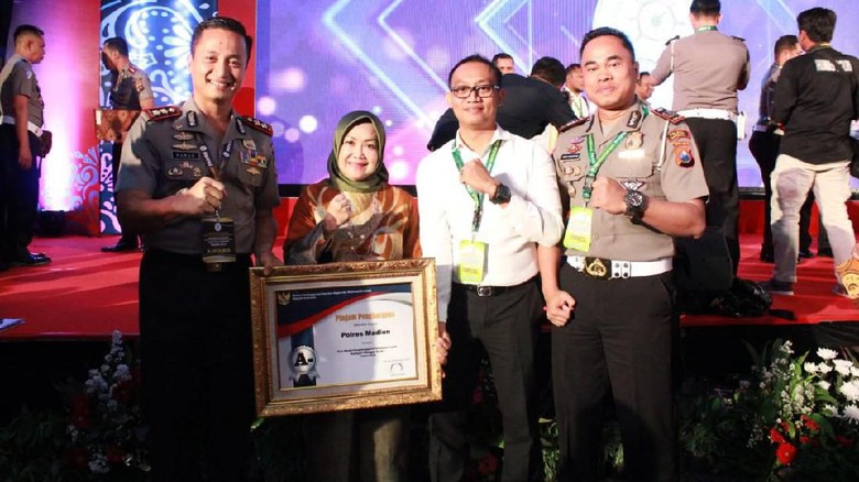 Lagi, Polres Madiun Raih Penghargaan Sangat Baik Dalam Layanan Publik Lagi, Polres Madiun Raih Penghargaan Sangat Baik Dalam Layanan Publik